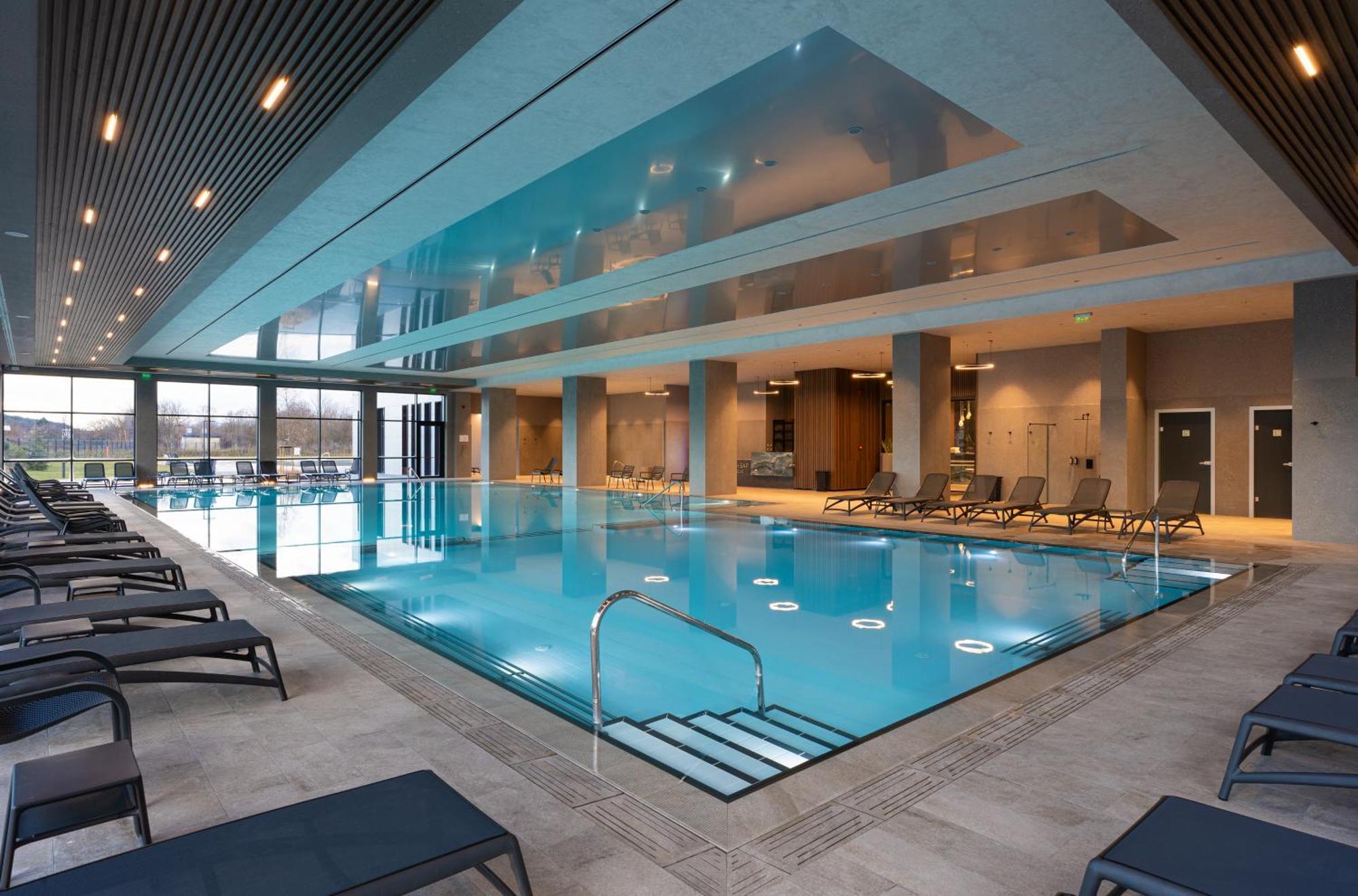 Atmosphere Balneo Hotel & Spa Pavel Banya Exterior foto